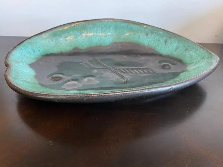 Mariana Van Allesch 1940s American Studio Pottery Leaf Bowl - 7