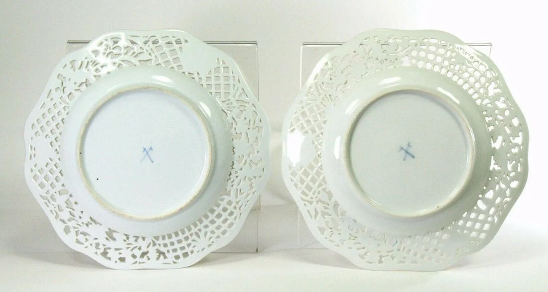 1820's Porcelain Plates Coalport Romantic Scenes Reticulated With Encrusted Flowers - a Pair - 10