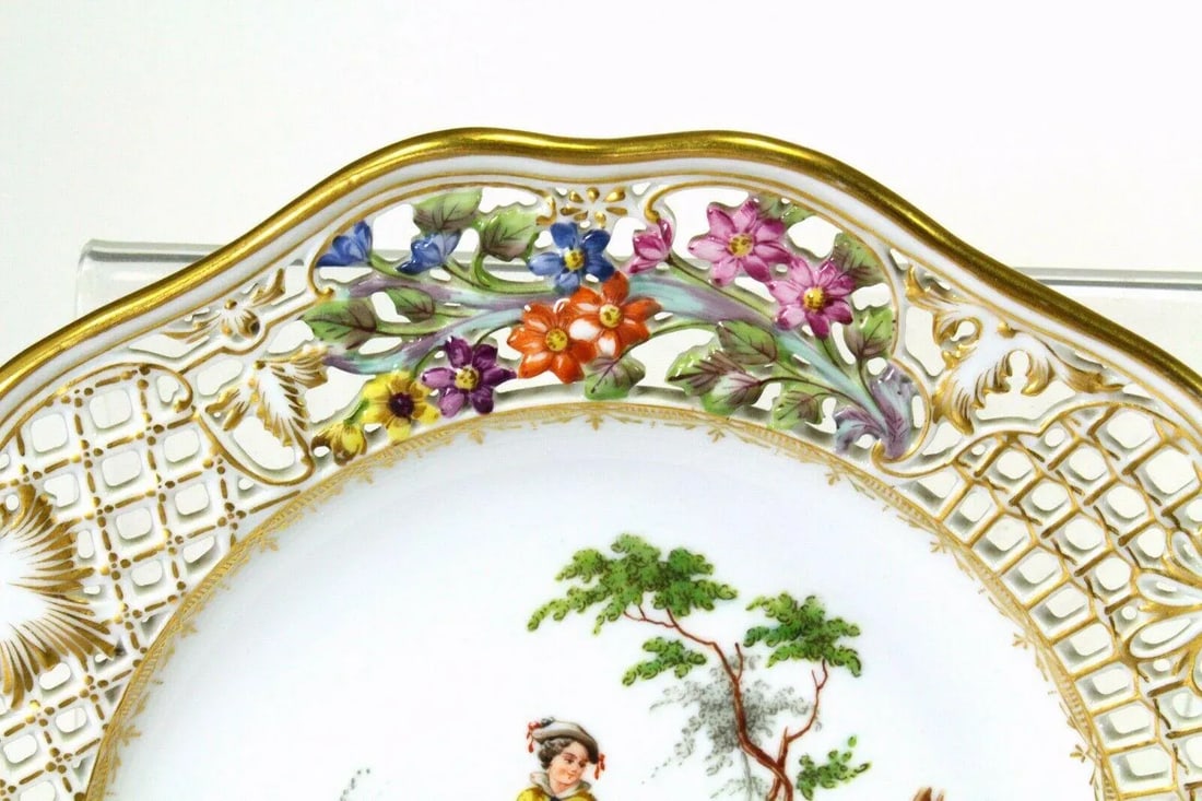 1820's Porcelain Plates Coalport Romantic Scenes Reticulated With Encrusted Flowers - a Pair - 4