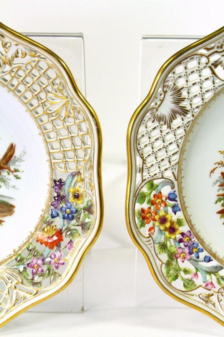 1820's Porcelain Plates Coalport Romantic Scenes Reticulated With Encrusted Flowers - a Pair - 5