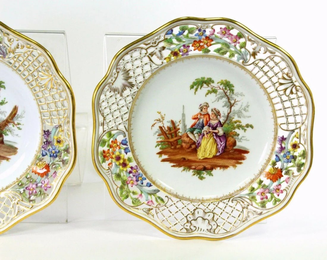 1820's Porcelain Plates Coalport Romantic Scenes Reticulated With Encrusted Flowers - a Pair - 6