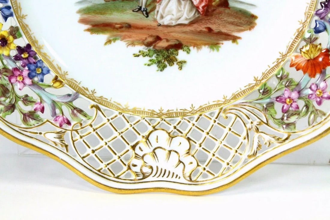 1820's Porcelain Plates Coalport Romantic Scenes Reticulated With Encrusted Flowers - a Pair - 7