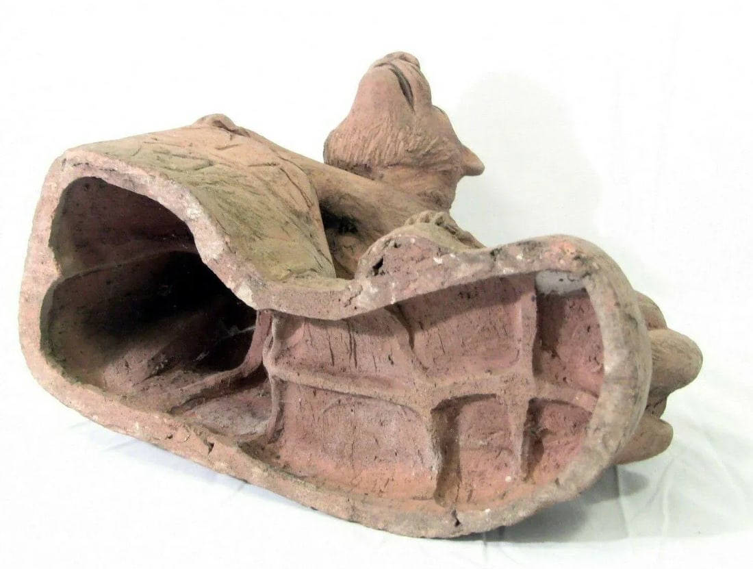 Antique Terracotta Sculpture Statue Figure of a Feline / Lioness - 10