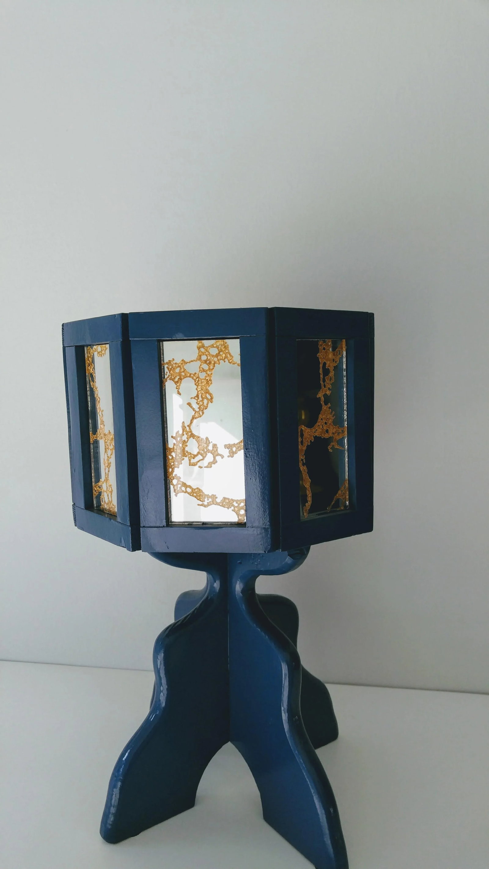 Mid Century Blue Lacquered Planter With Mirrors and Gold - 6