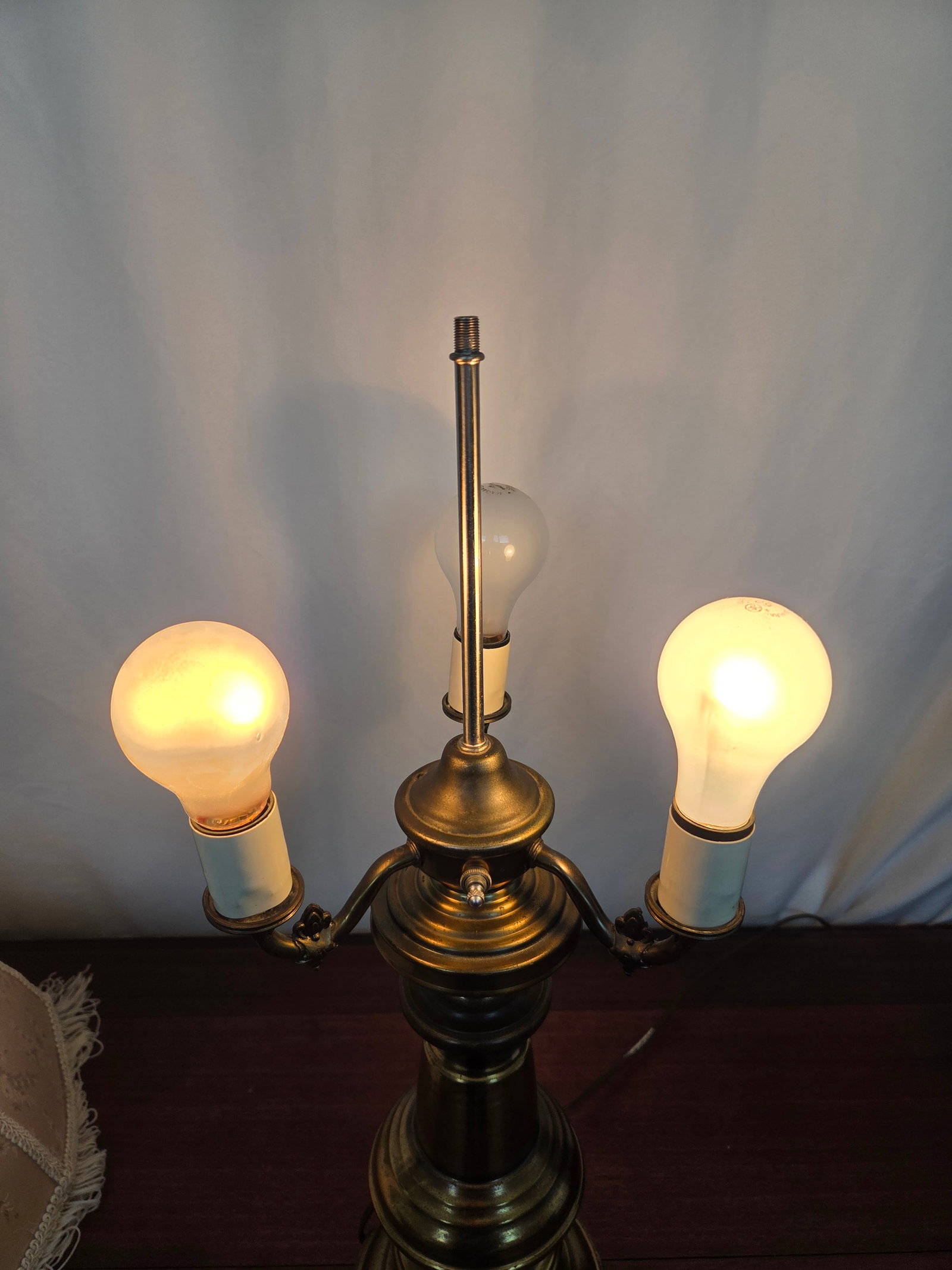 1940s Hollywood Regency Neoclassical Brass 3-Light Table Lamp W/ Fabric Fringe Shade - 11