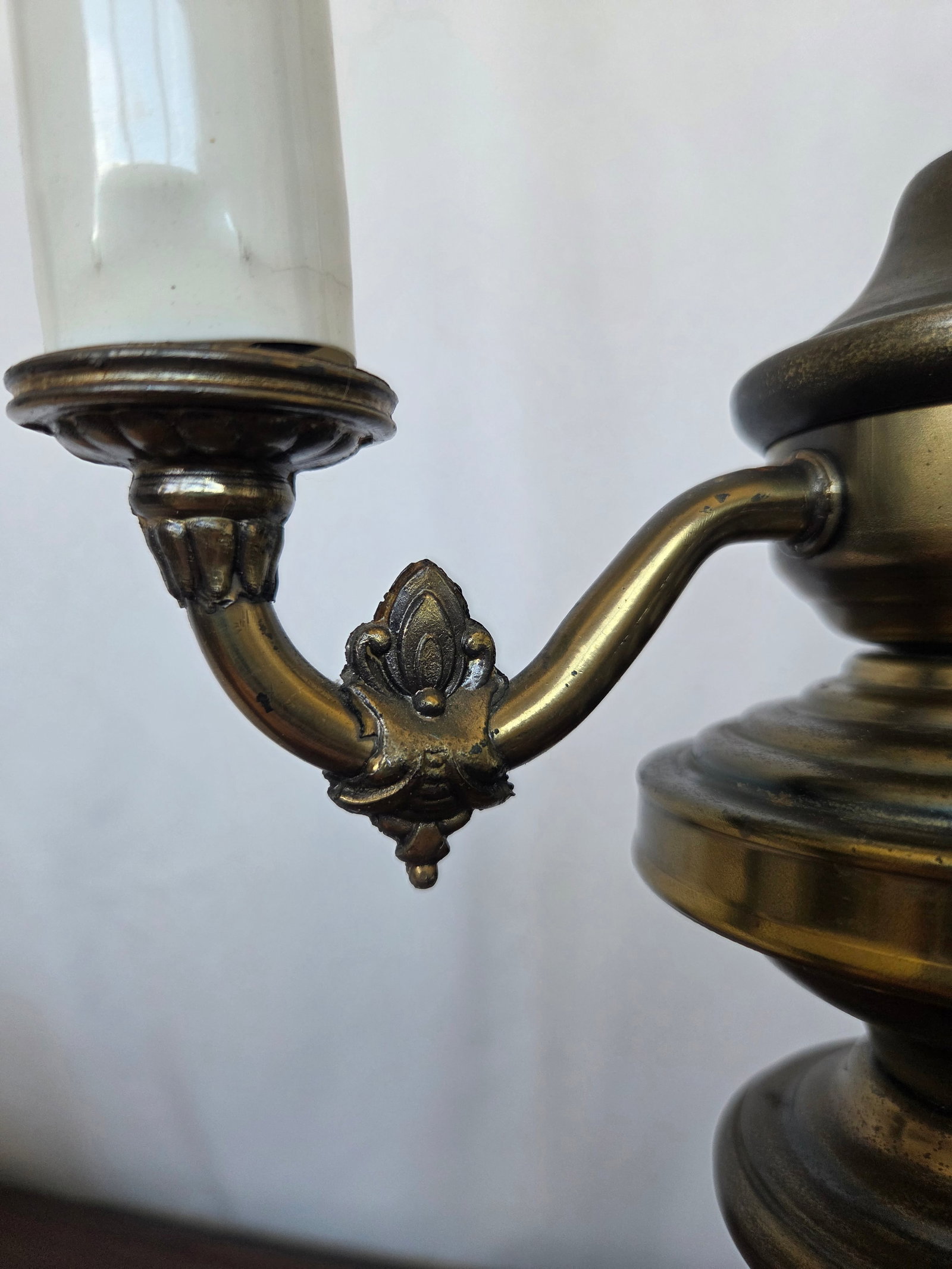 1940s Hollywood Regency Neoclassical Brass 3-Light Table Lamp W/ Fabric Fringe Shade - 9