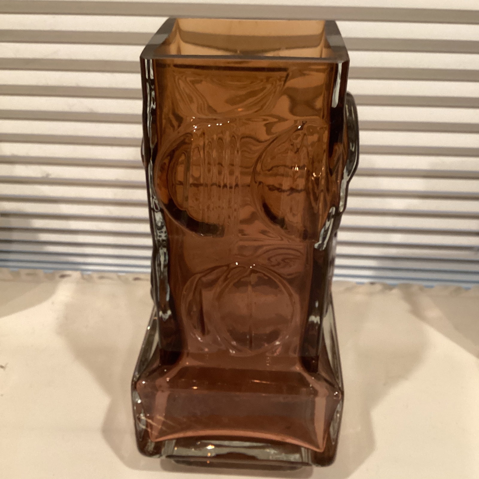 Vintage MCM Amber Art Glass Vase - 4