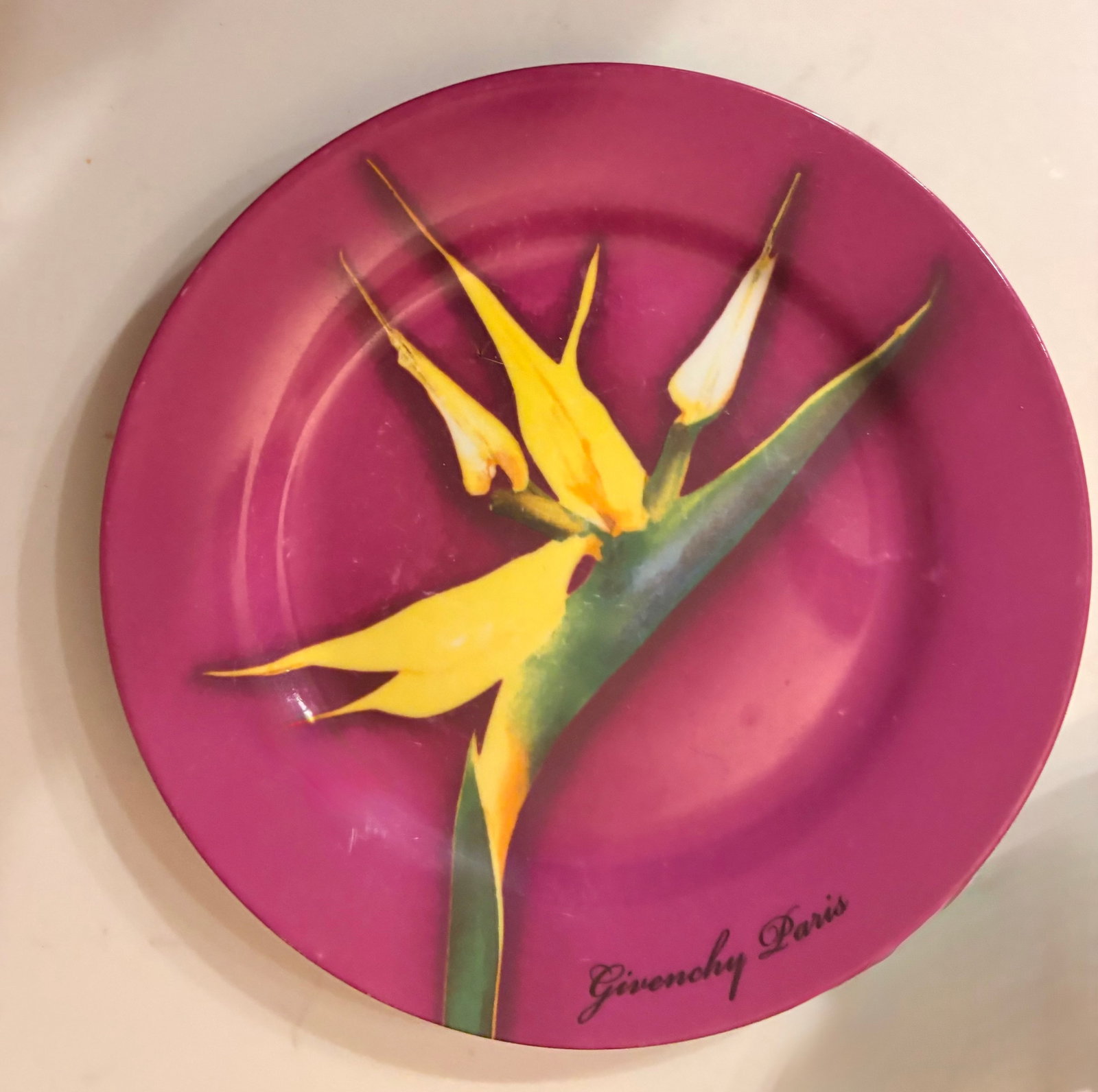 Mid 20th Century Purple and Blue Chinoiserie Blossom and Floral Wall Plate Curation, Set of 7 - 2