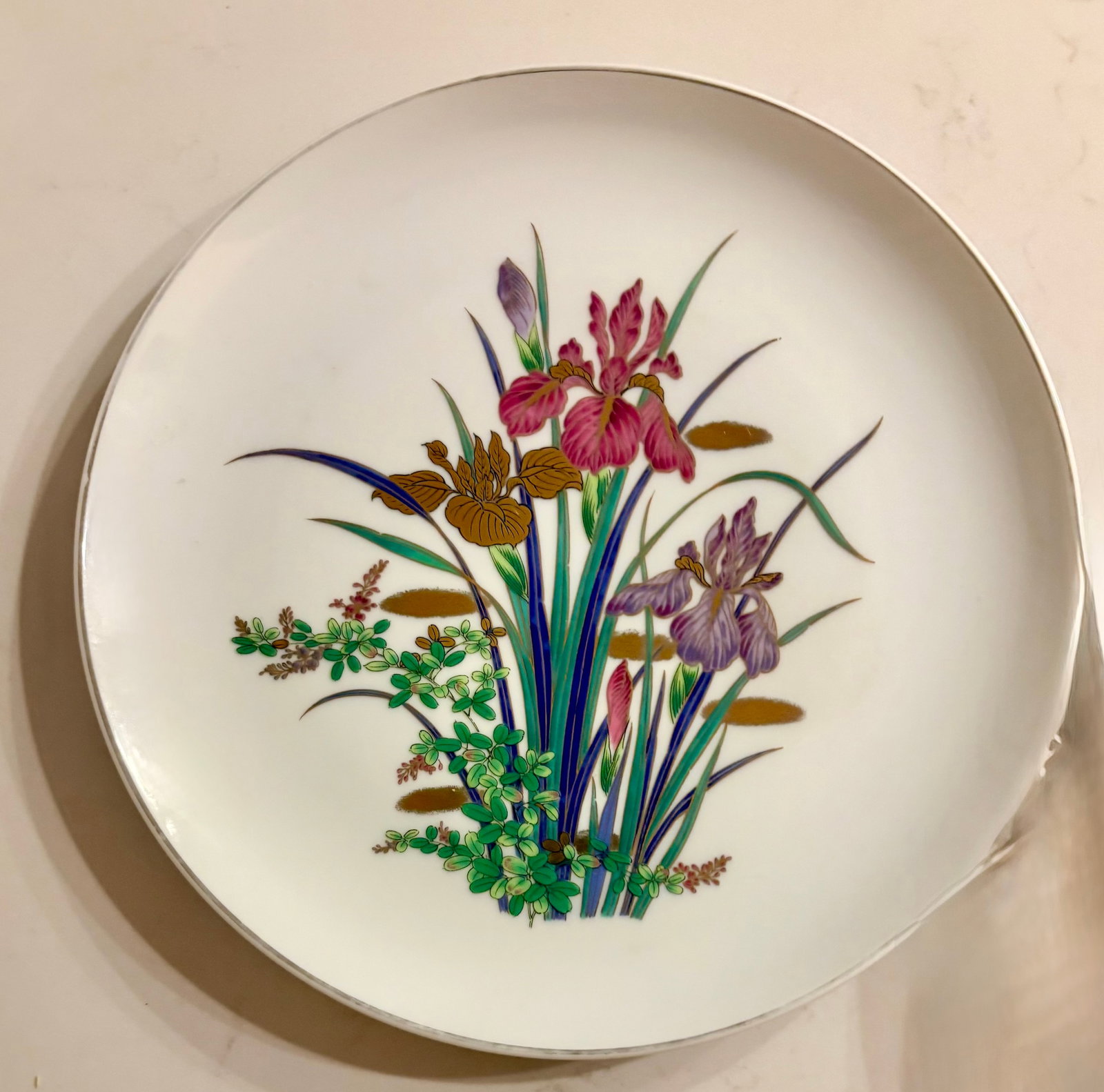 Mid 20th Century Purple and Blue Chinoiserie Blossom and Floral Wall Plate Curation, Set of 7 - 5