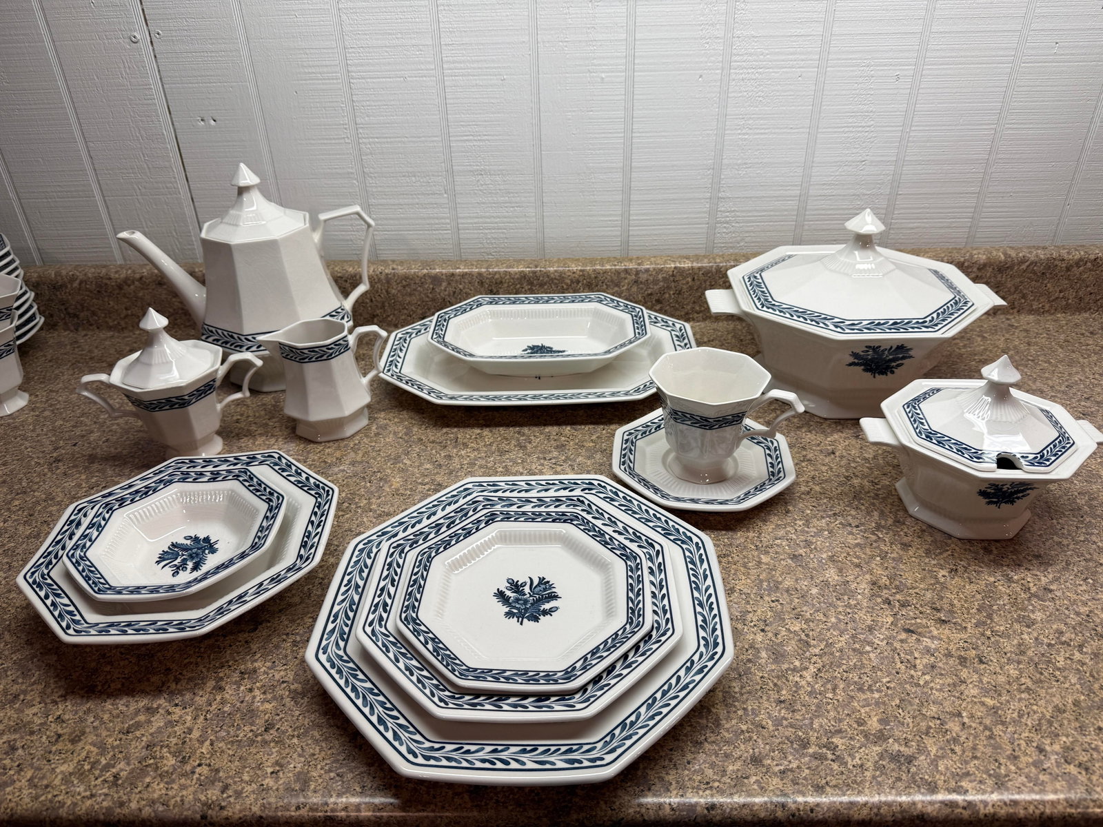 1960s "Blue Tulip" Independence Ironstone by Castleton China Set, Service for 12 - 91pcs - 3