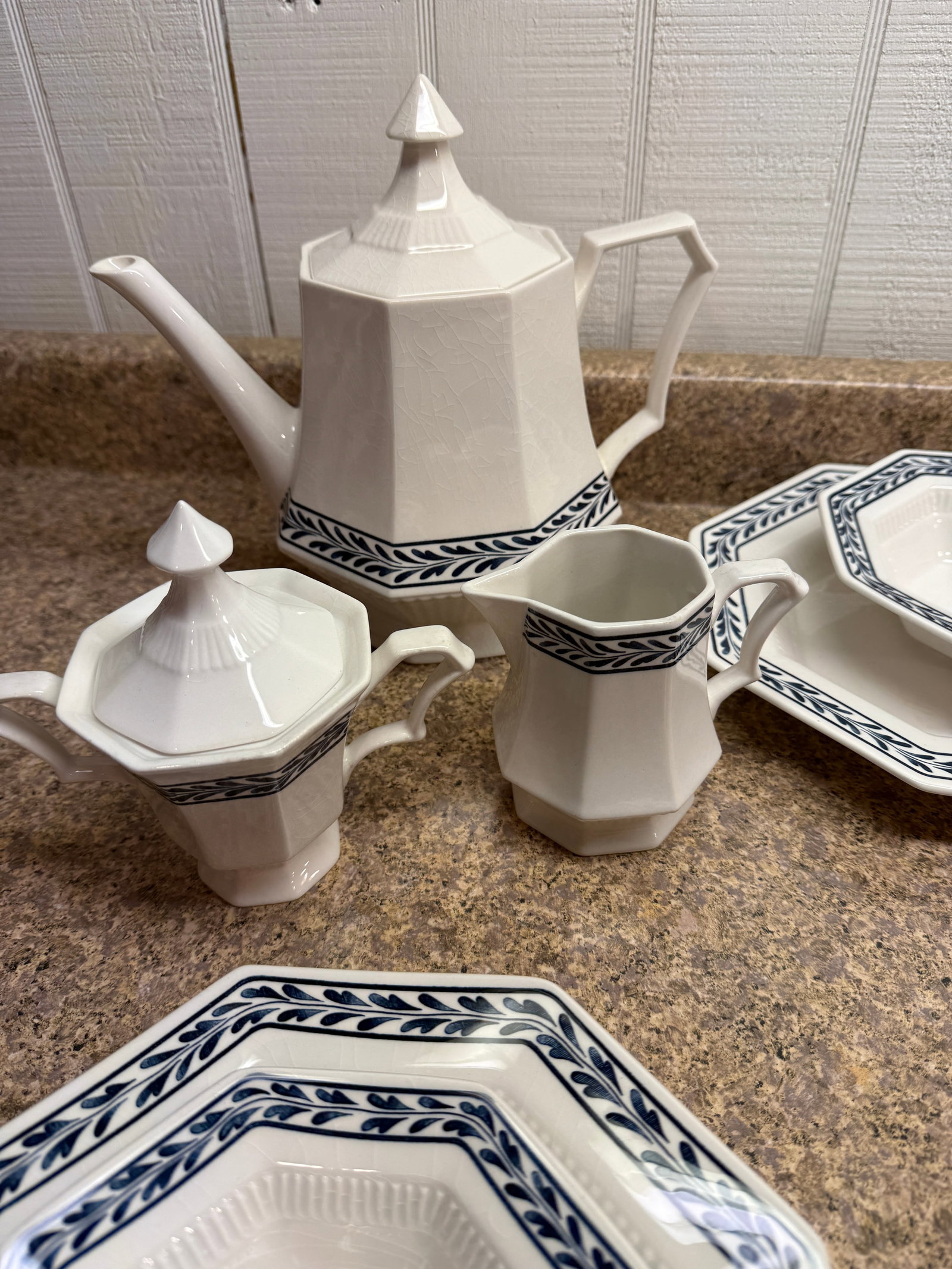 1960s "Blue Tulip" Independence Ironstone by Castleton China Set, Service for 12 - 91pcs - 4
