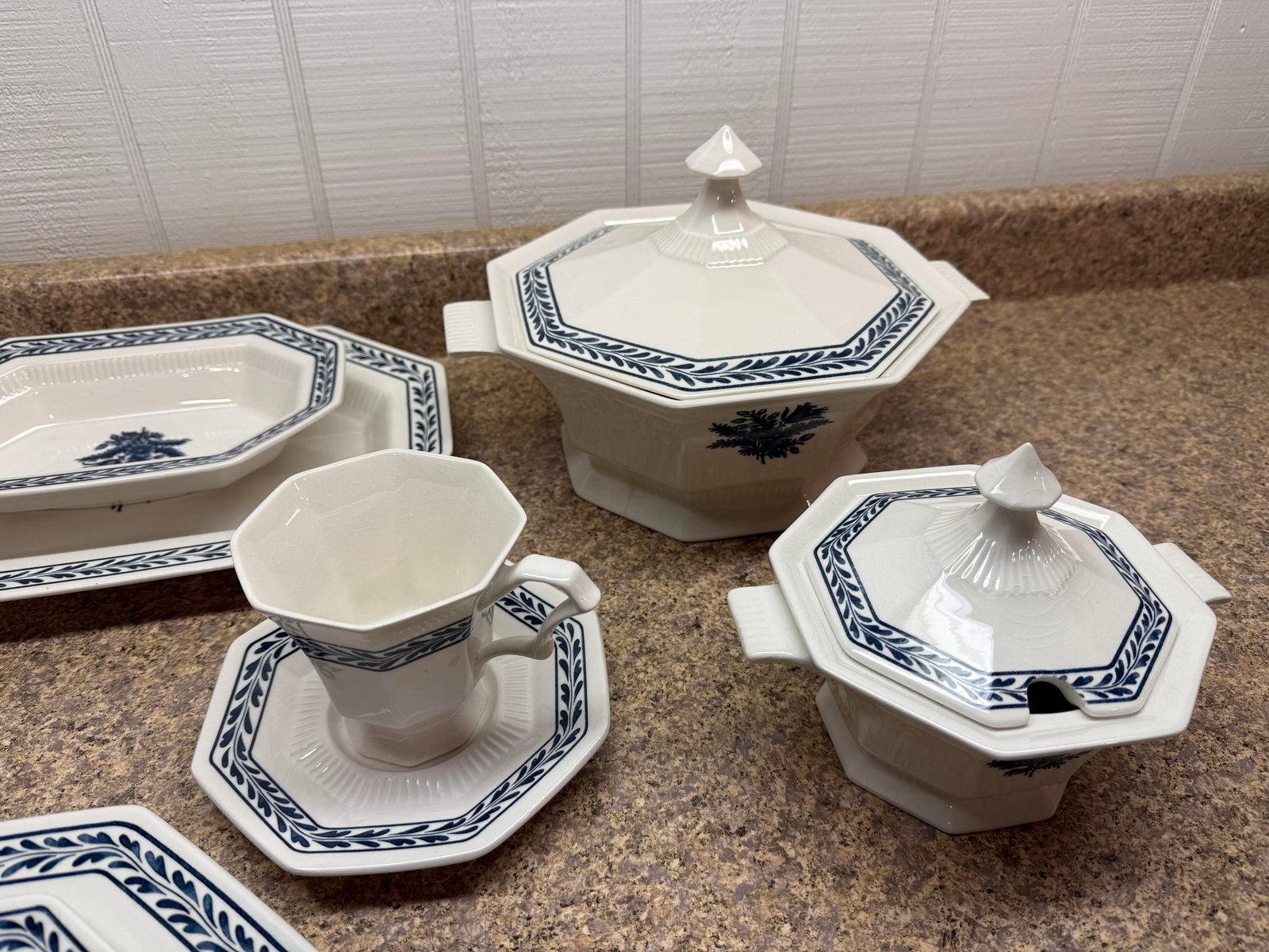 1960s "Blue Tulip" Independence Ironstone by Castleton China Set, Service for 12 - 91pcs - 6