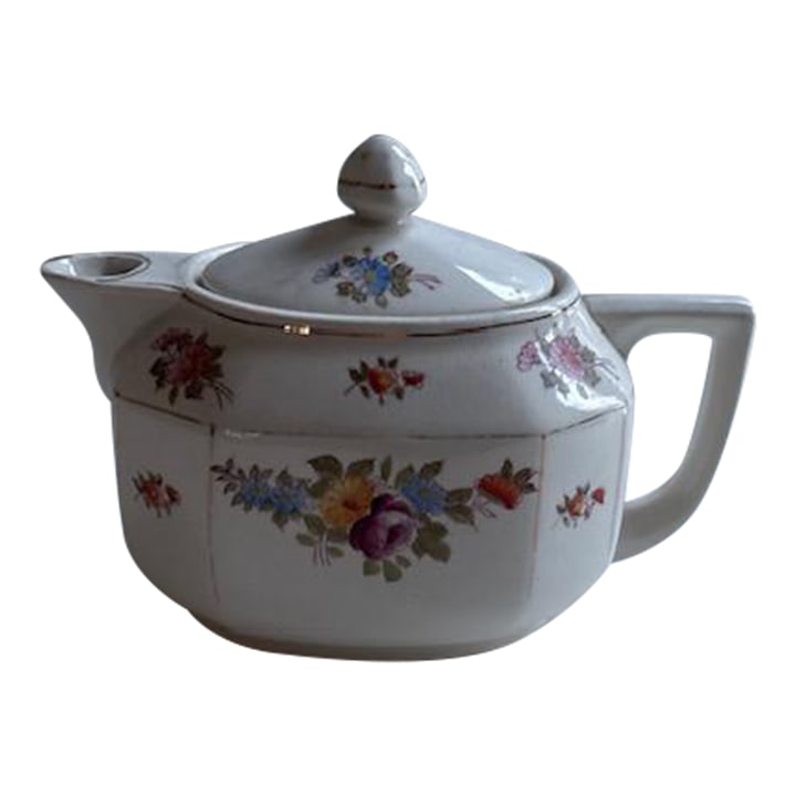 Mid 20th Century Japanese Mikori Ware Floral Porcelain Teapot: Pretty floral teapot from MikoriWare. Made in Japan. Porcelain with multi-colored appliques. Gold edge decor. Removable lid. Signed on bottom. Condition: Alterations: Original Condition Unaltered