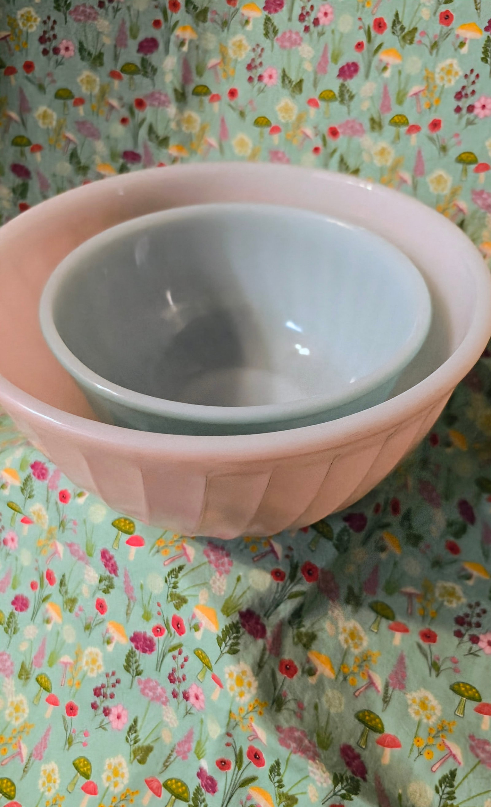 Vintage Mid-Century Modern Fire King Anchor Hocking Nesting Bowls - 9