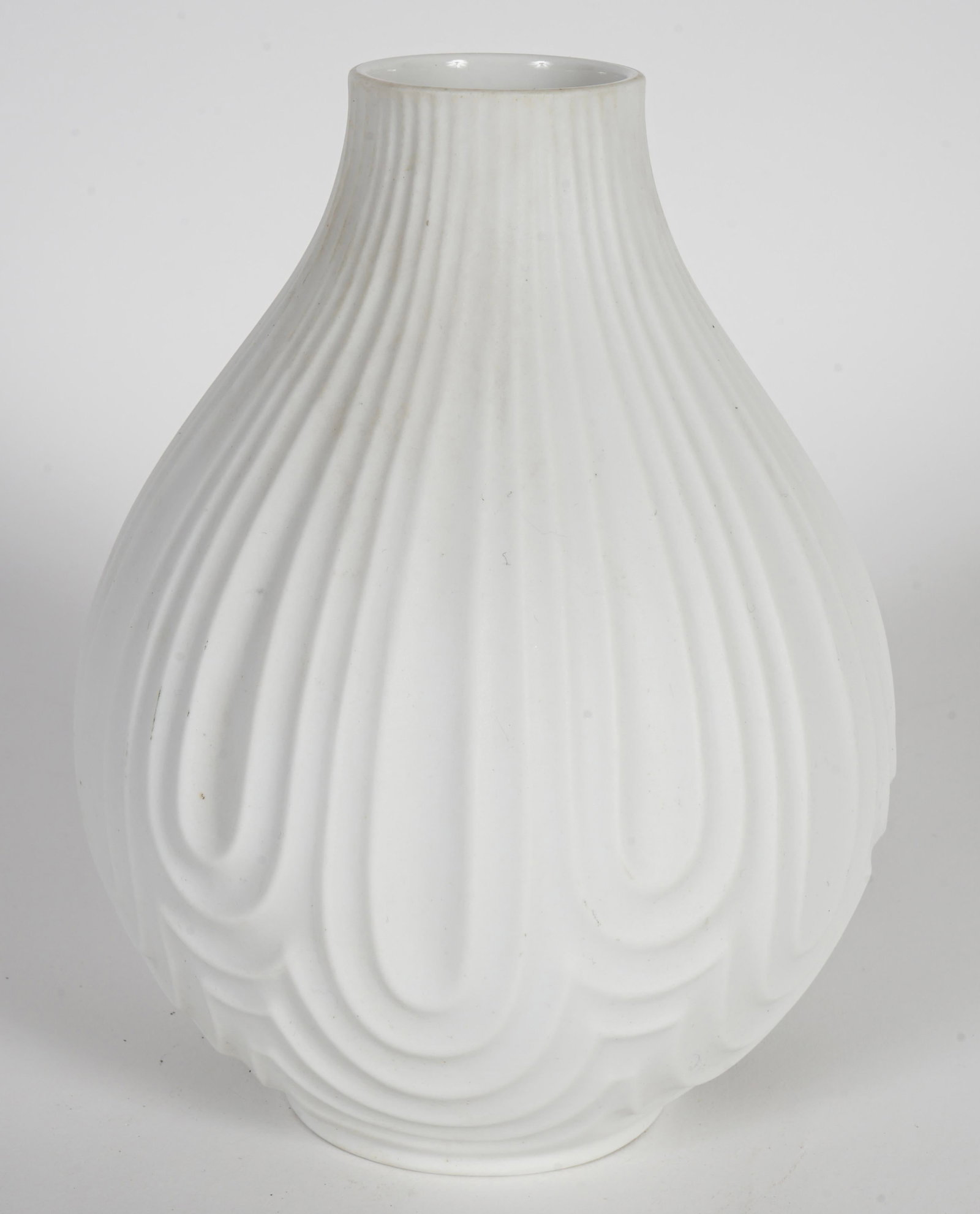 Vintage Heinrich White Ceramic Vase - 2