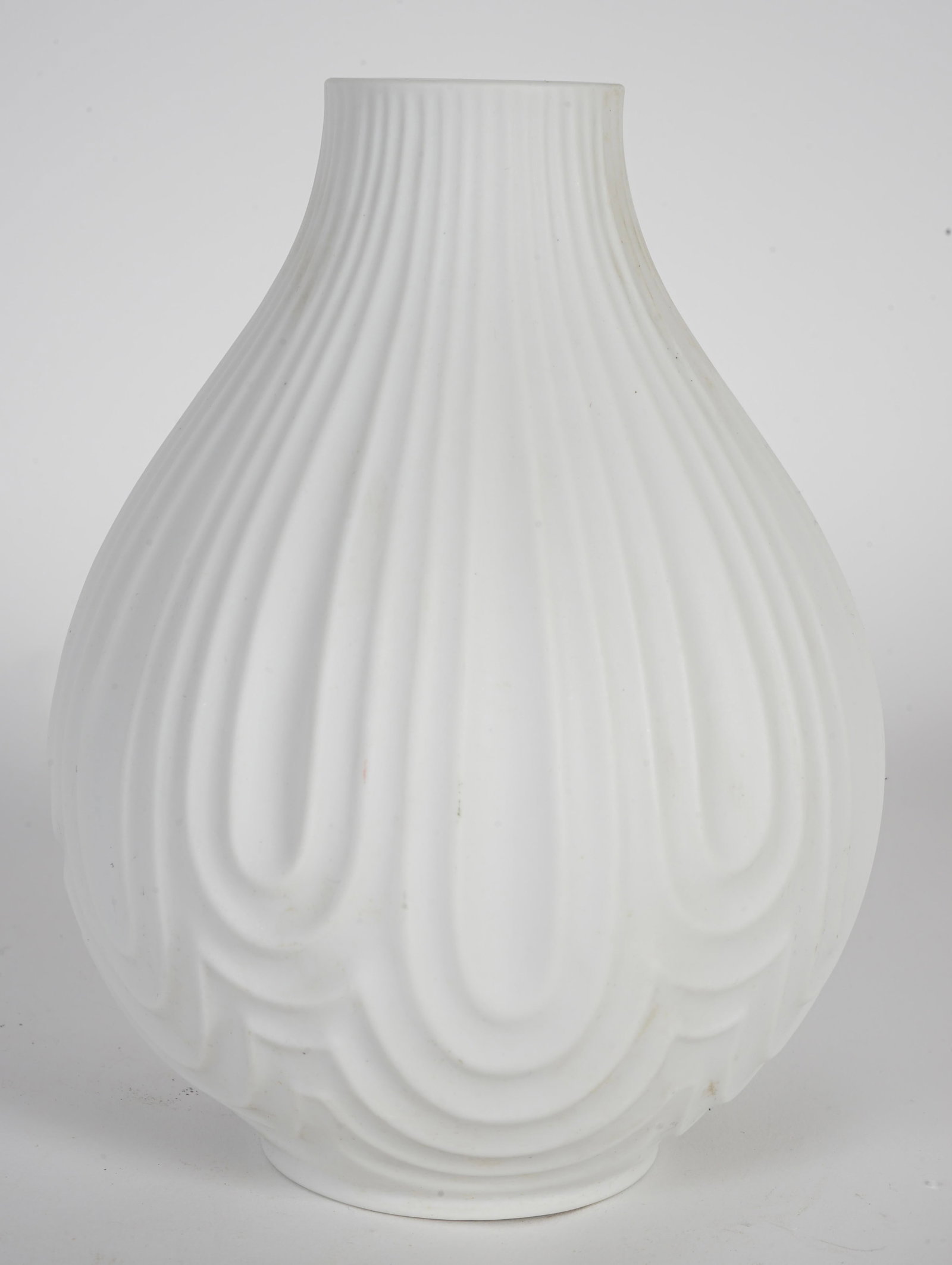 Vintage Heinrich White Ceramic Vase - 5