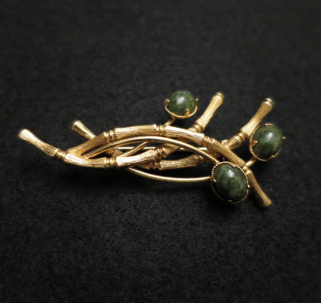 1950s Winard Bamboo Jade Brooch / Pin - 4