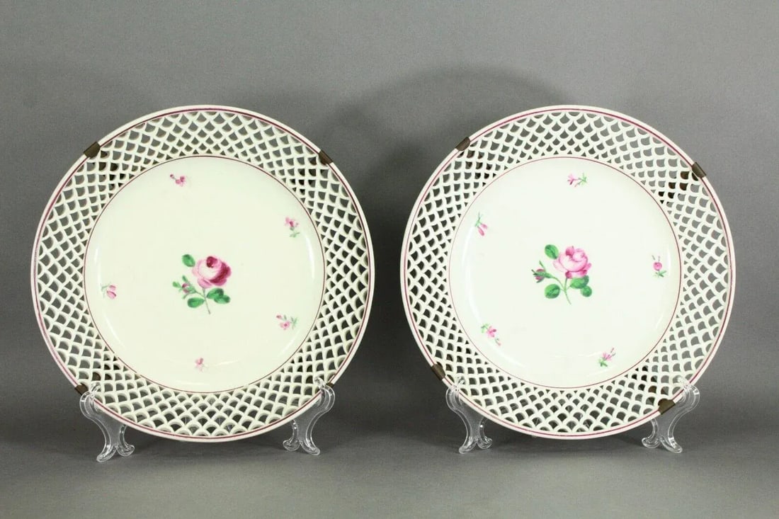 18/19th Century Royal Vienna Pair Porcelain Plates Reticulated With Flowers - 13