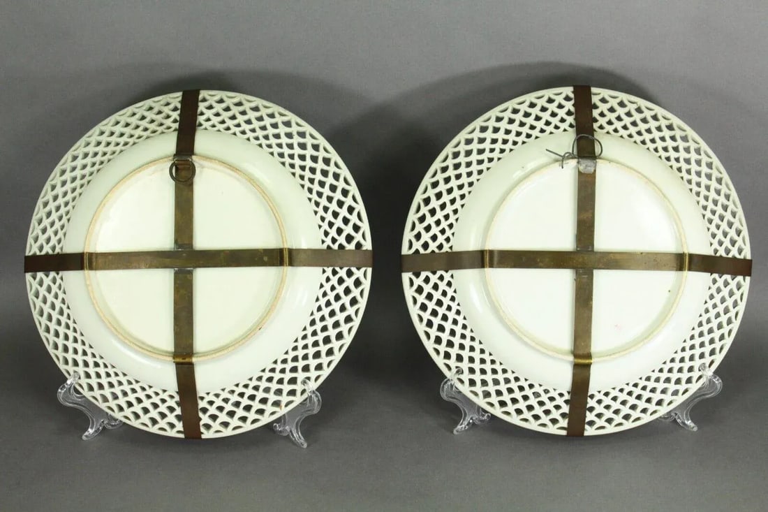 18/19th Century Royal Vienna Pair Porcelain Plates Reticulated With Flowers - 7