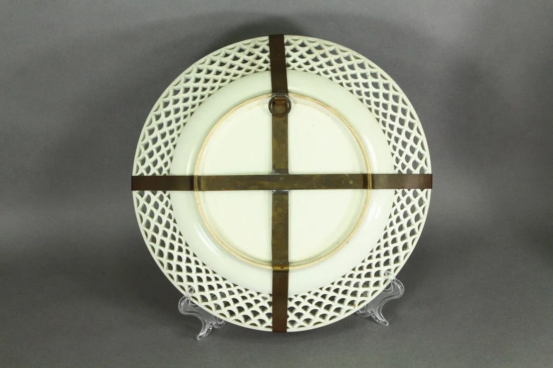18/19th Century Royal Vienna Pair Porcelain Plates Reticulated With Flowers - 8