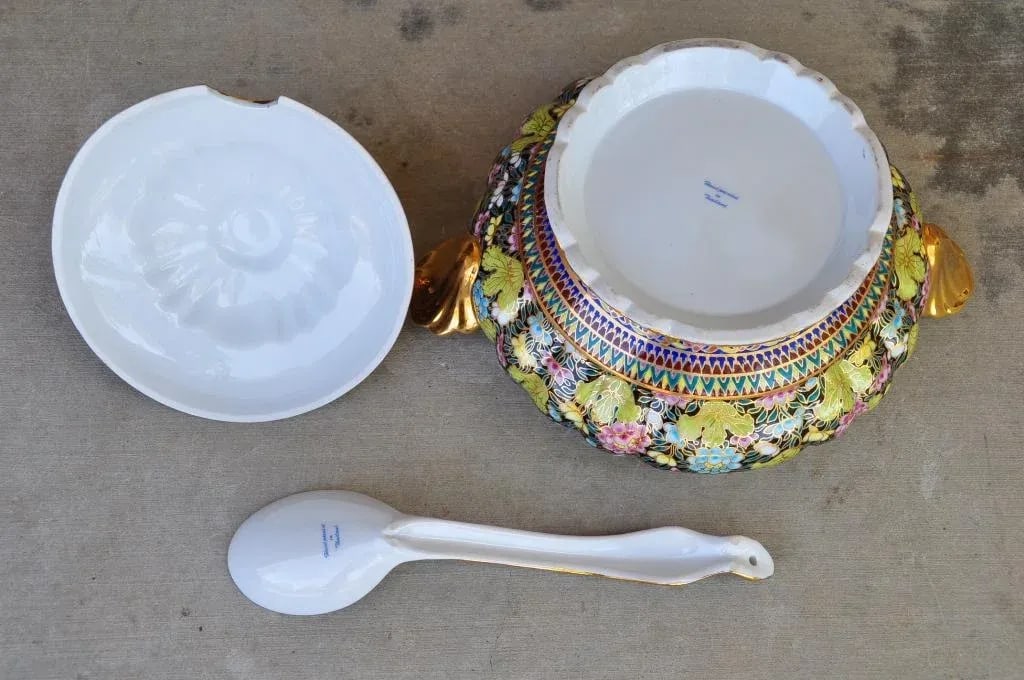 Thai Benjarong Porcelain Soup Tureen & Ladle Set With Hand-Painted Floral Decorations - 6