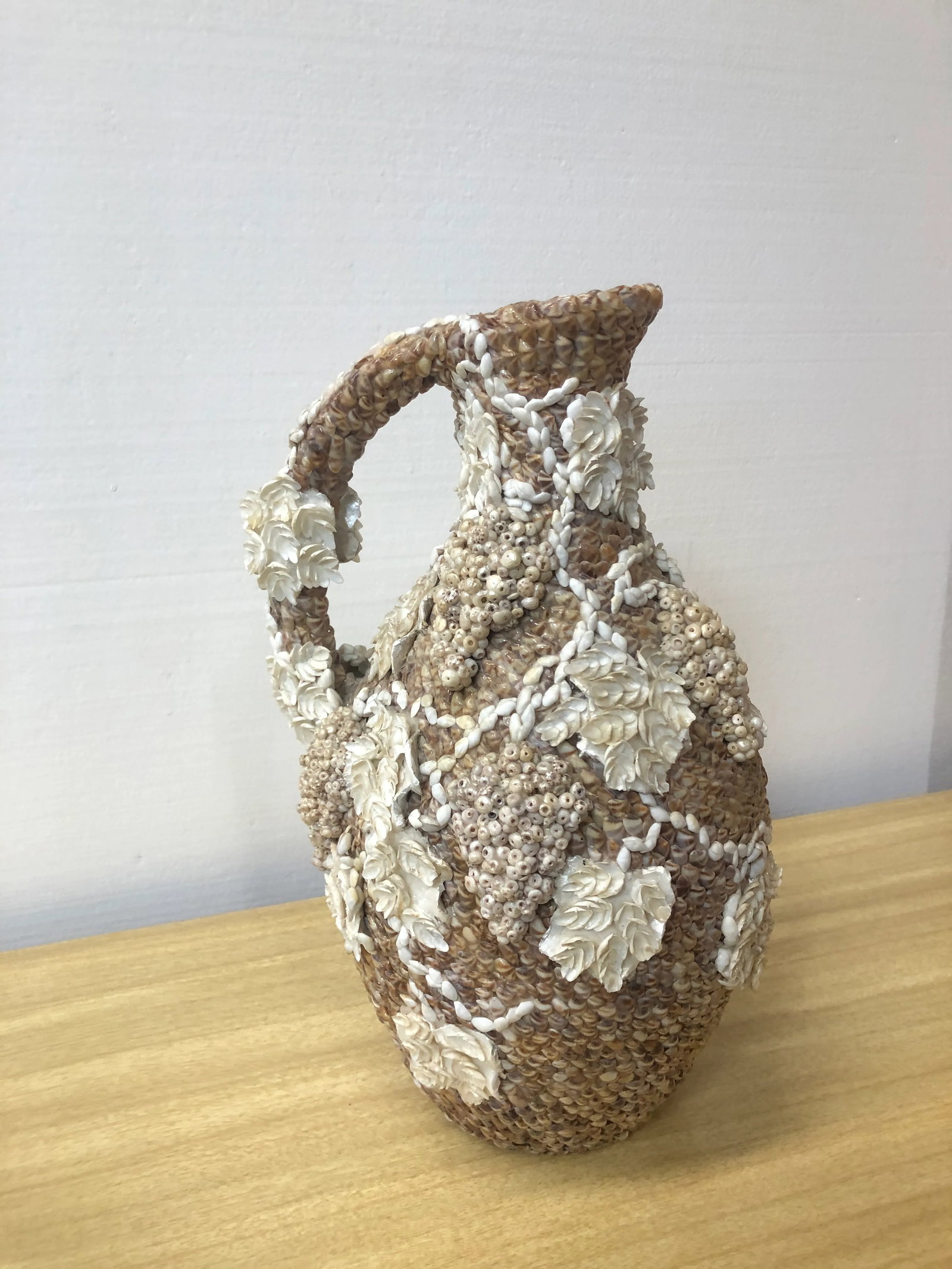 Early 20th Century Shell-Encrusted Pitcher With Grapevine Design - 11