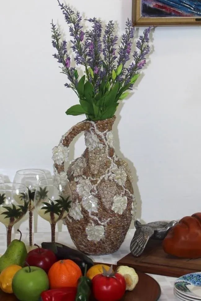 Early 20th Century Shell-Encrusted Pitcher With Grapevine Design - 3