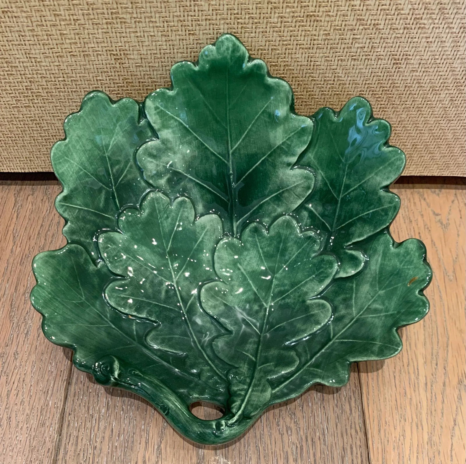Mid 20th Century Italian Majolica Leaf Bowl - 2