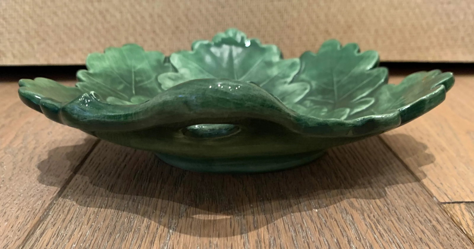 Mid 20th Century Italian Majolica Leaf Bowl - 4