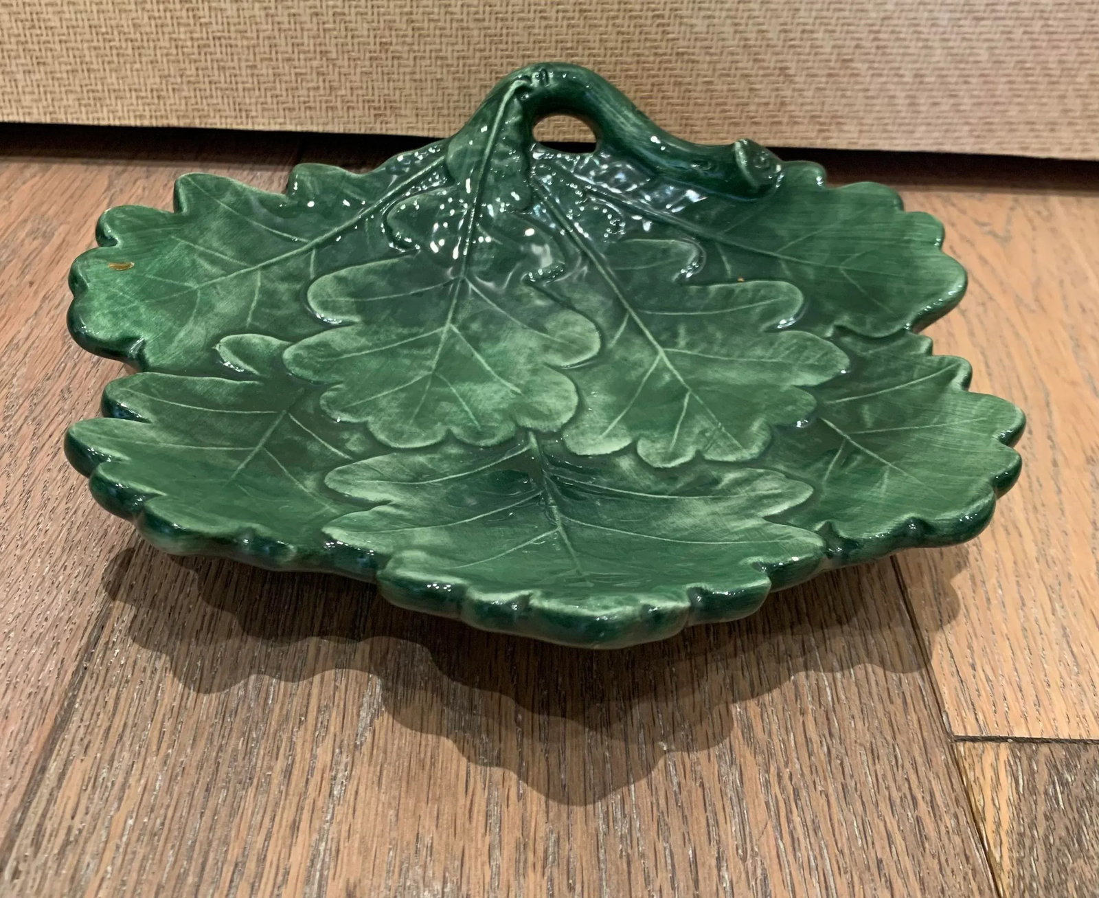 Mid 20th Century Italian Majolica Leaf Bowl - 6