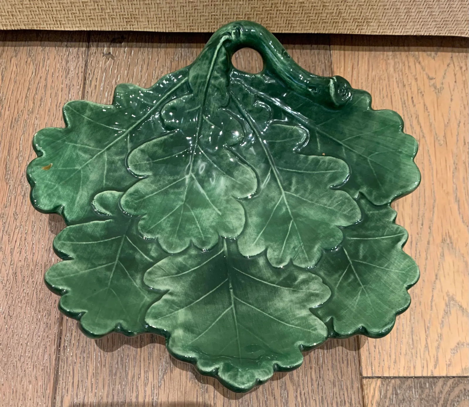 Mid 20th Century Italian Majolica Leaf Bowl - 9
