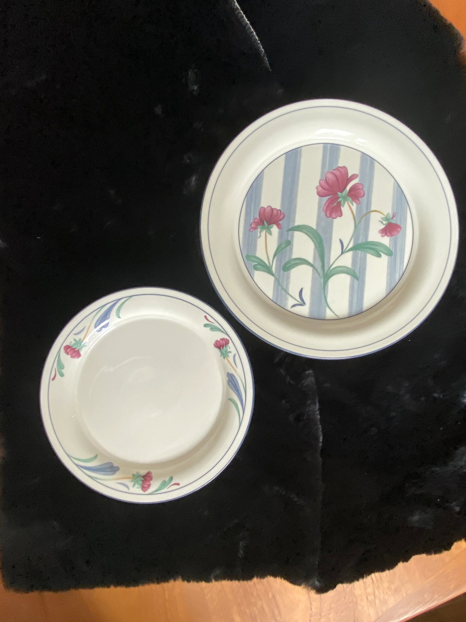 1980s Lenox Poppies on Blue China Dinnerware Set-8 Pieces - 5
