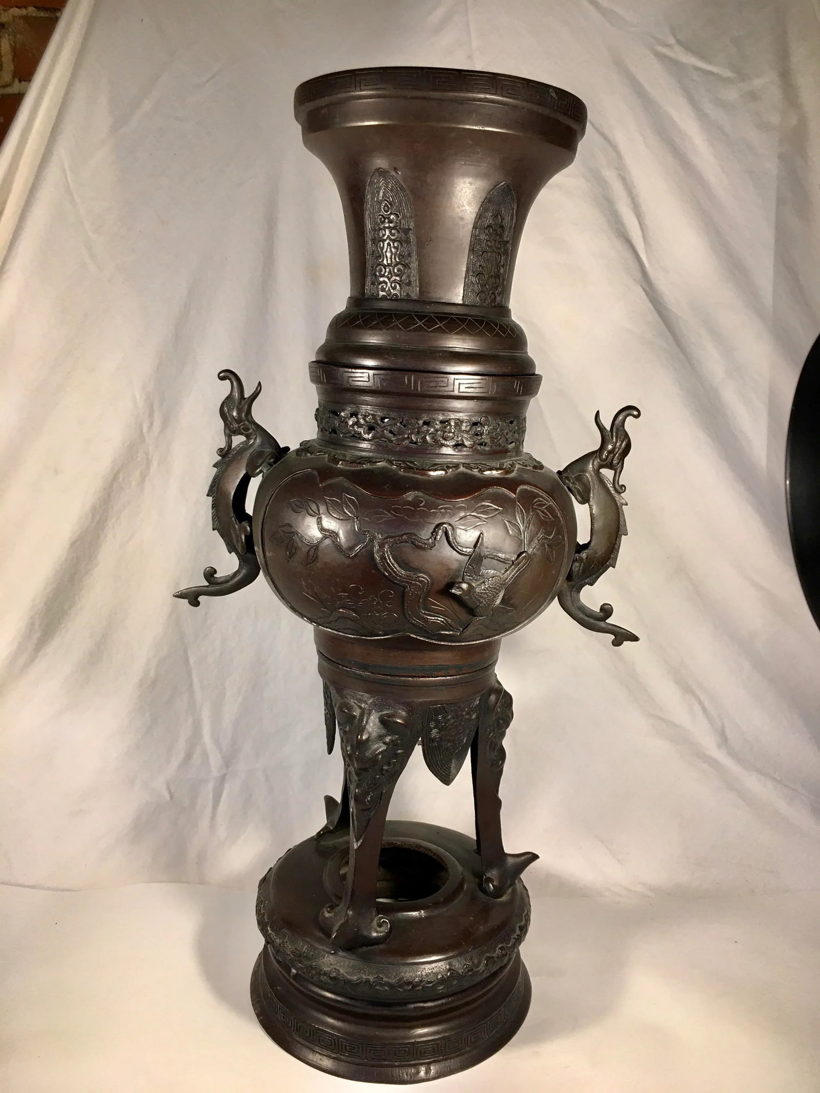 Antique Monumental Japanese Meiji Era Bronze Vase - 3