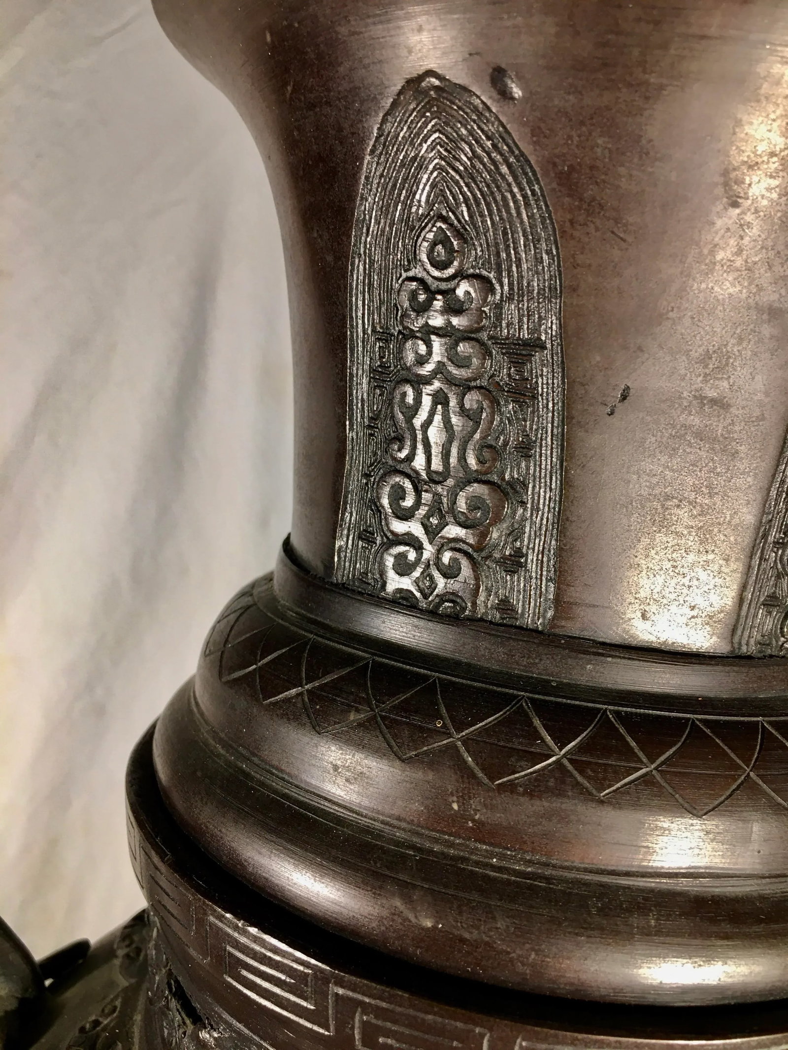 Antique Monumental Japanese Meiji Era Bronze Vase - 6