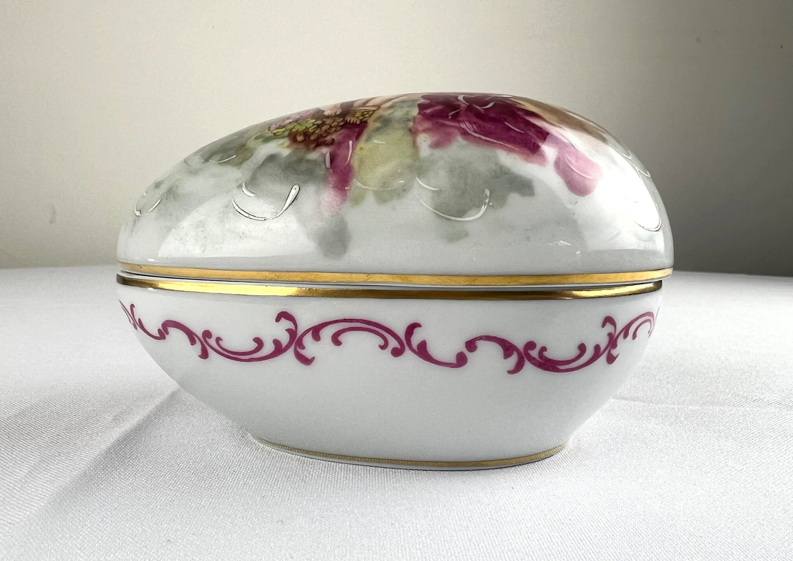 Late 20th Century Fontanille & Marraud Limoges Porcelain Easter Egg Box - 2