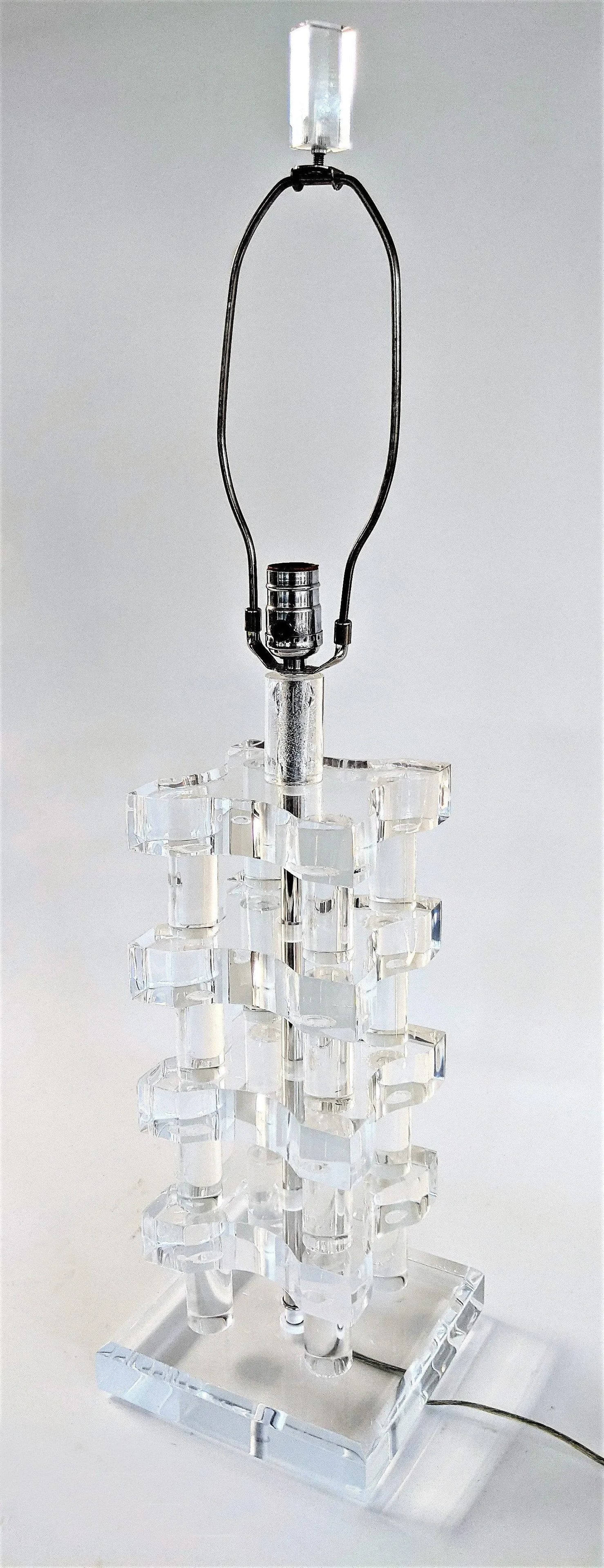 Vintage Mid-Century Modern Stacked Lucite Acrylic Table Lamp - 10