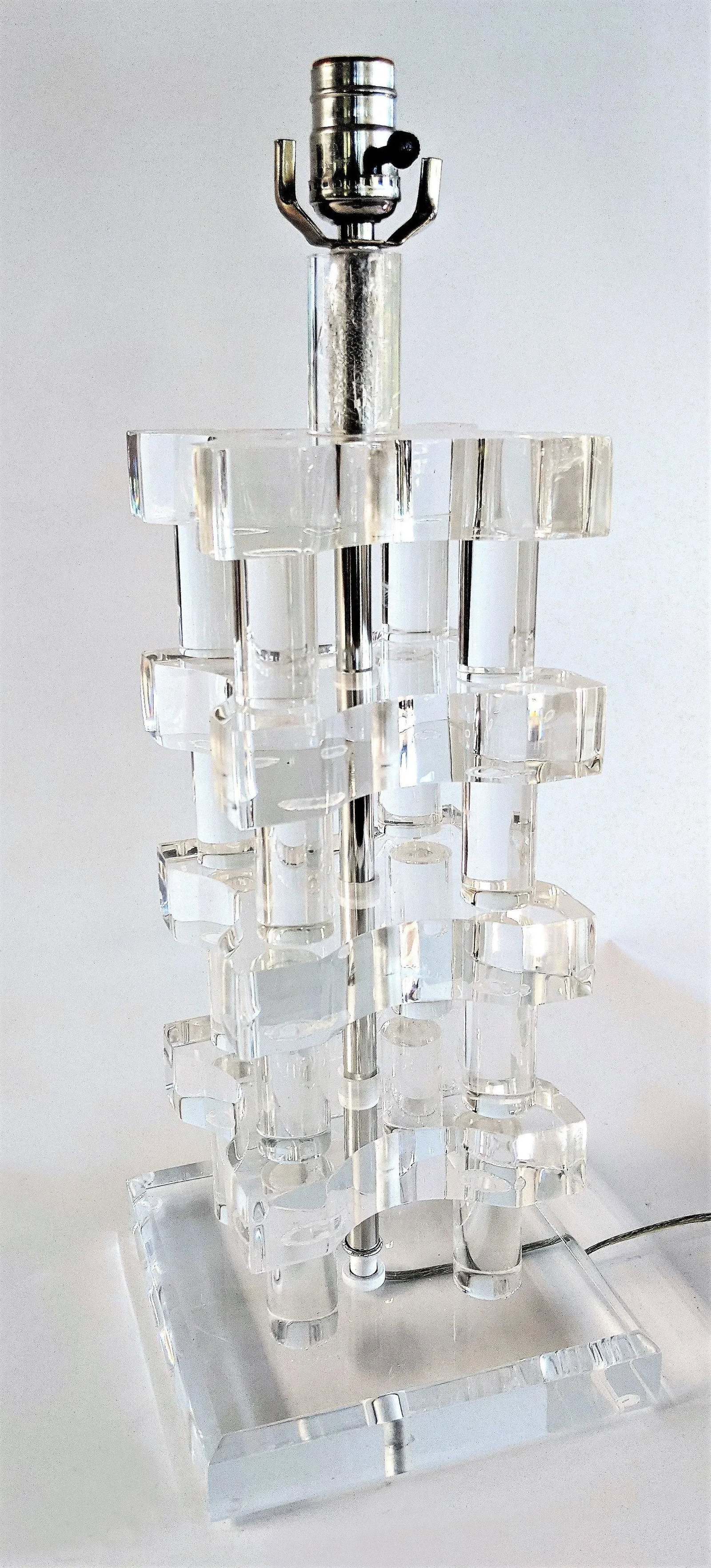 Vintage Mid-Century Modern Stacked Lucite Acrylic Table Lamp - 3