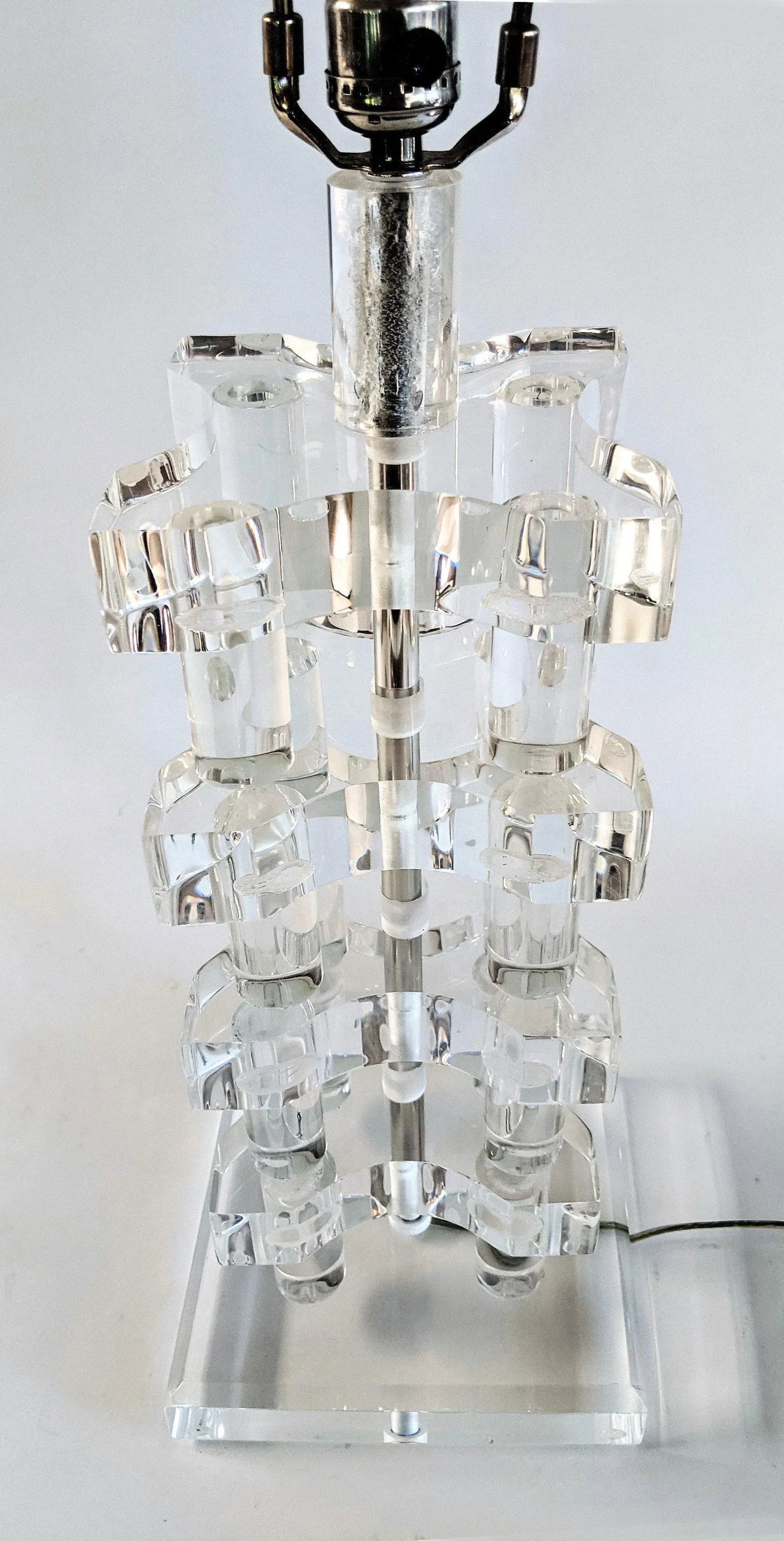 Vintage Mid-Century Modern Stacked Lucite Acrylic Table Lamp - 4
