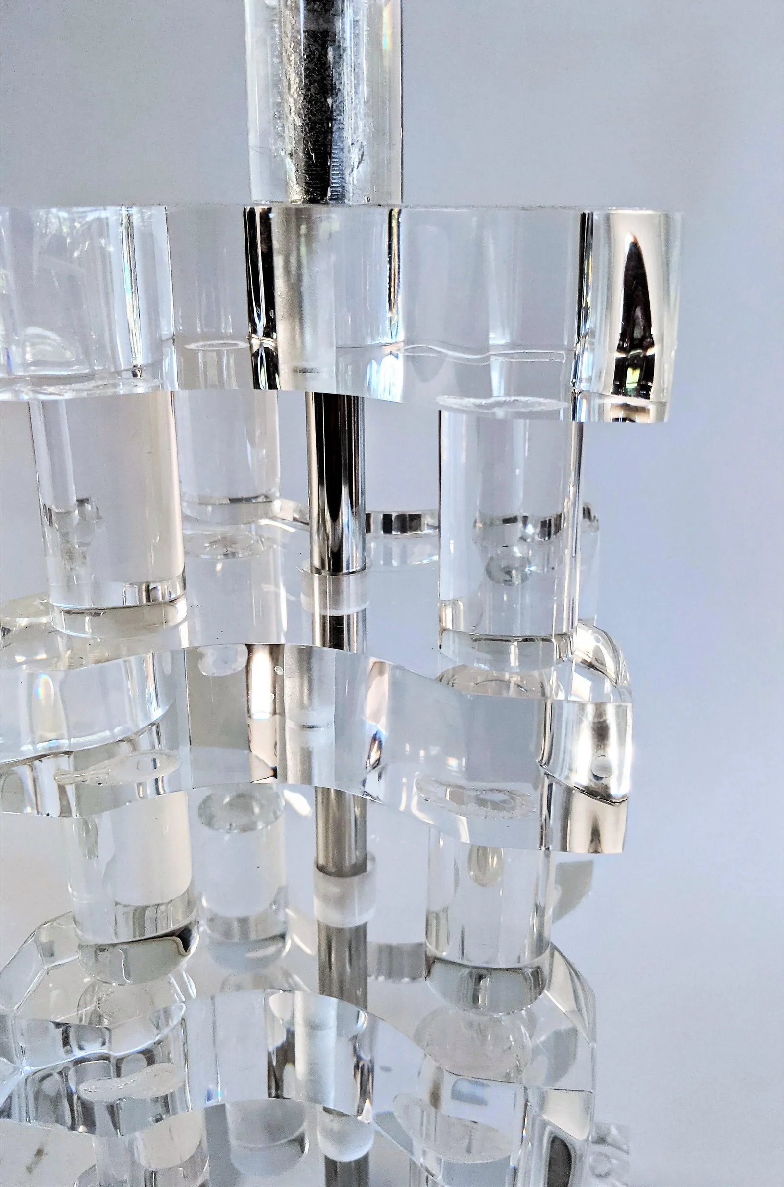 Vintage Mid-Century Modern Stacked Lucite Acrylic Table Lamp - 6