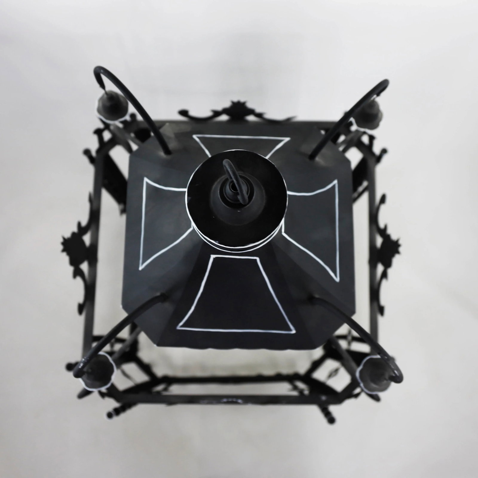 Black and White Tole Lantern Chandelier - 7