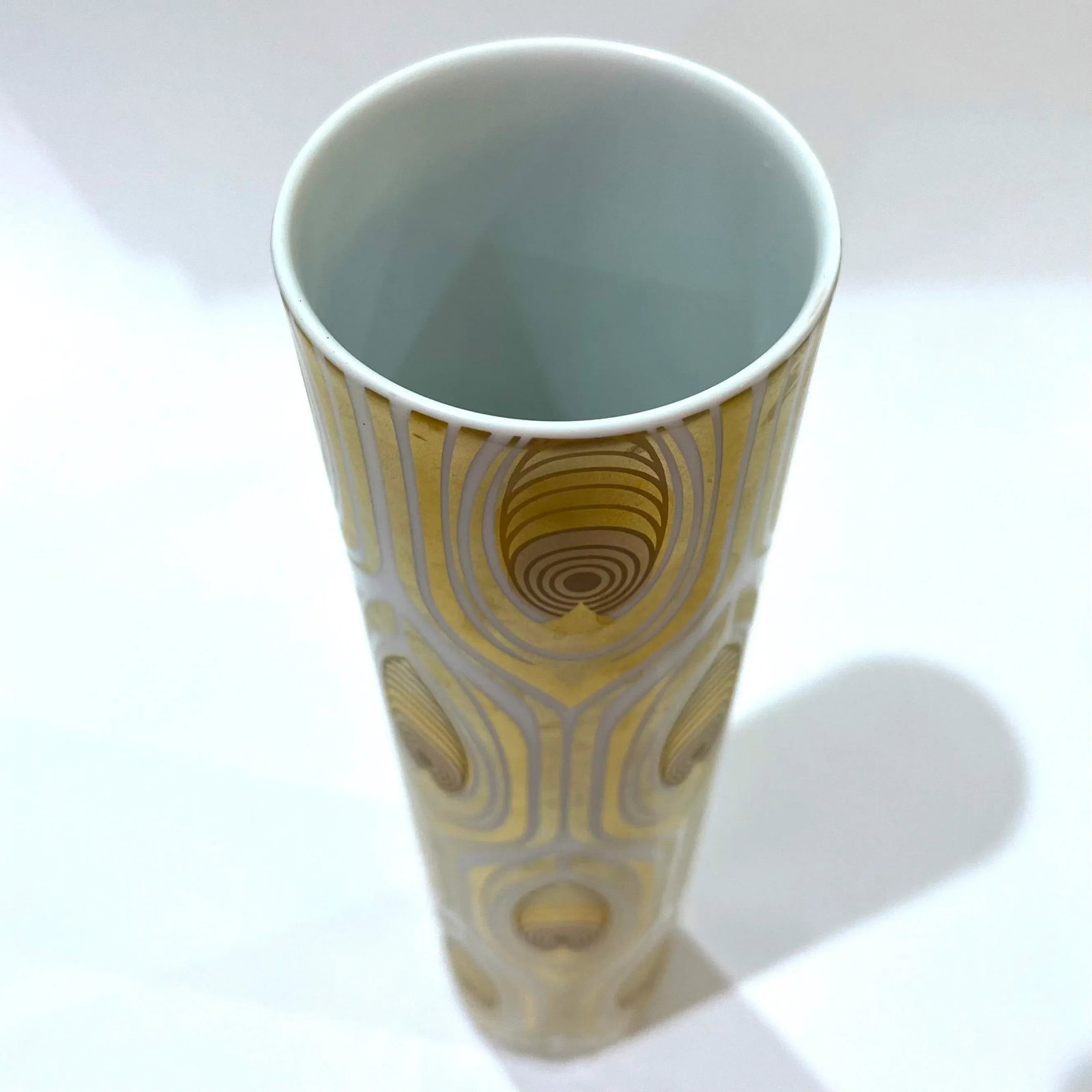1970s Rosenthal Studio Line Gold "Peacock Feather" Vase by Bjorn Wiinblad - 7