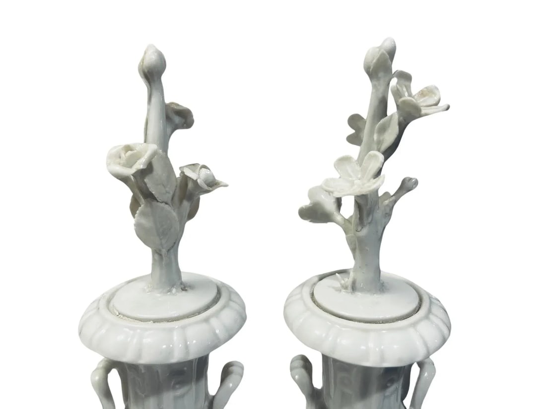 Pair, Cabinet of Curiosity Neoclassical Style Blanc De Chine Porcelain Urns - 8