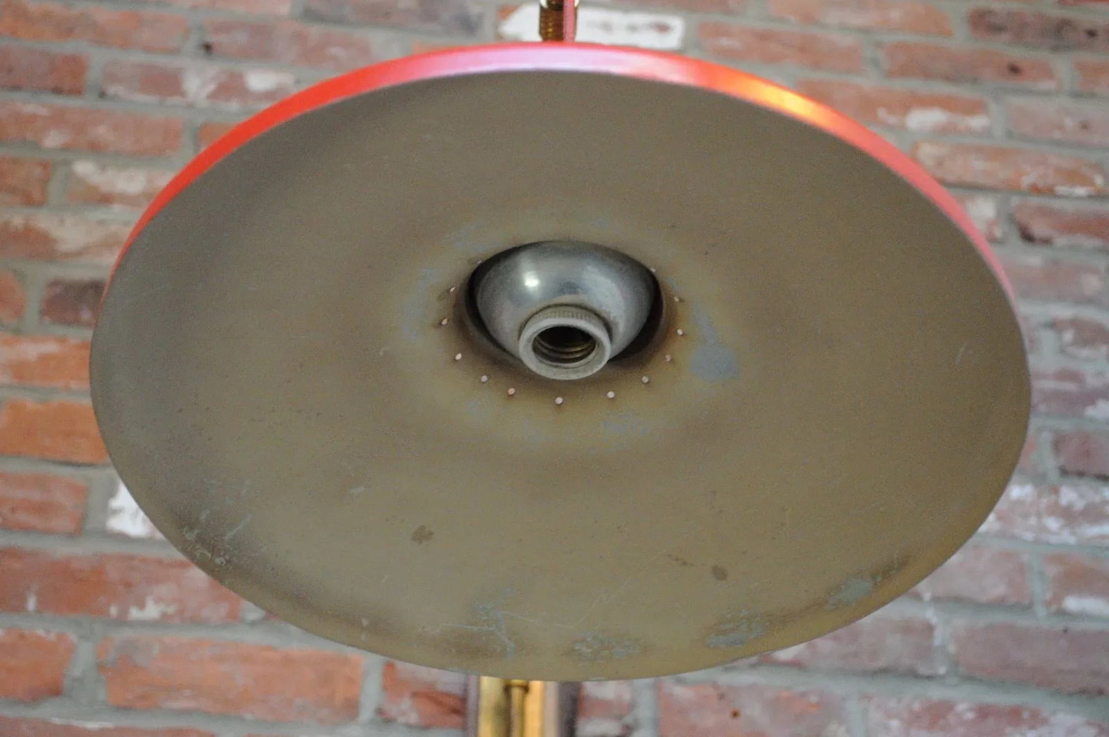 Mid Century Italian Modernist Wall Swag Lamp in Brass and Red Lacquered Metal - 10