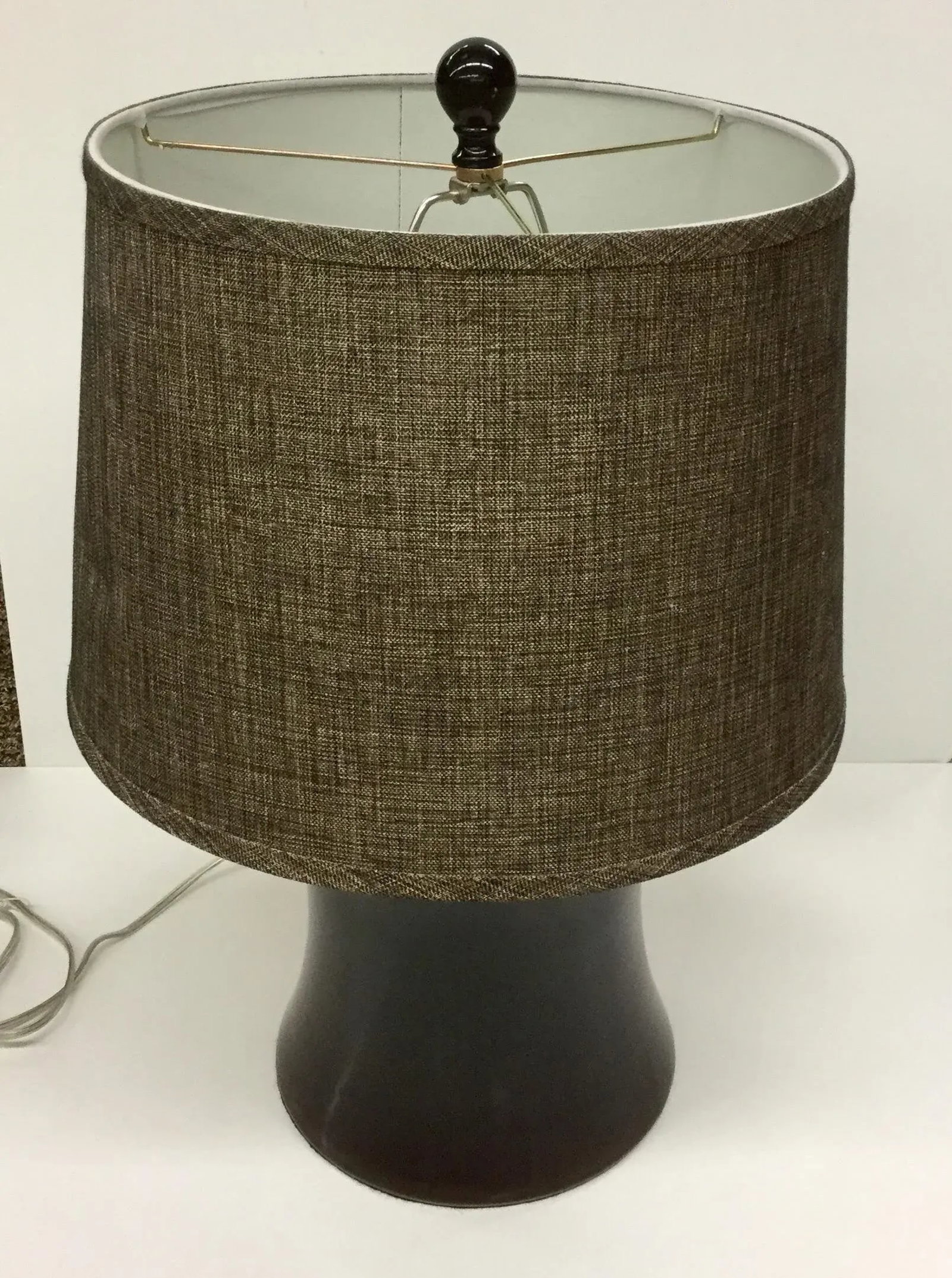 New Safavieh Table Lamp & Shade - 3