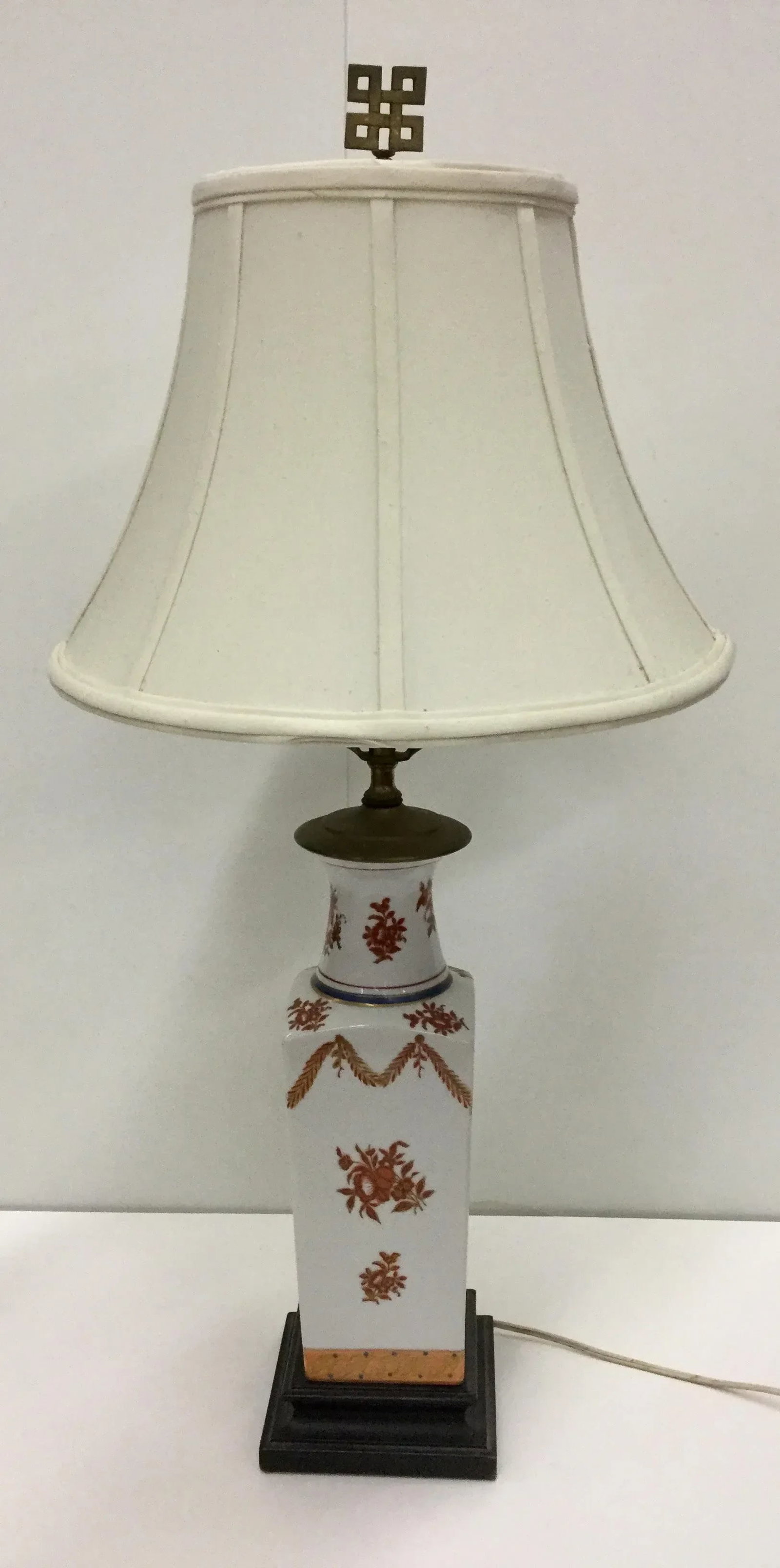 Vintage Honi Chilo Traditional Porcelain Table Lamp - 13