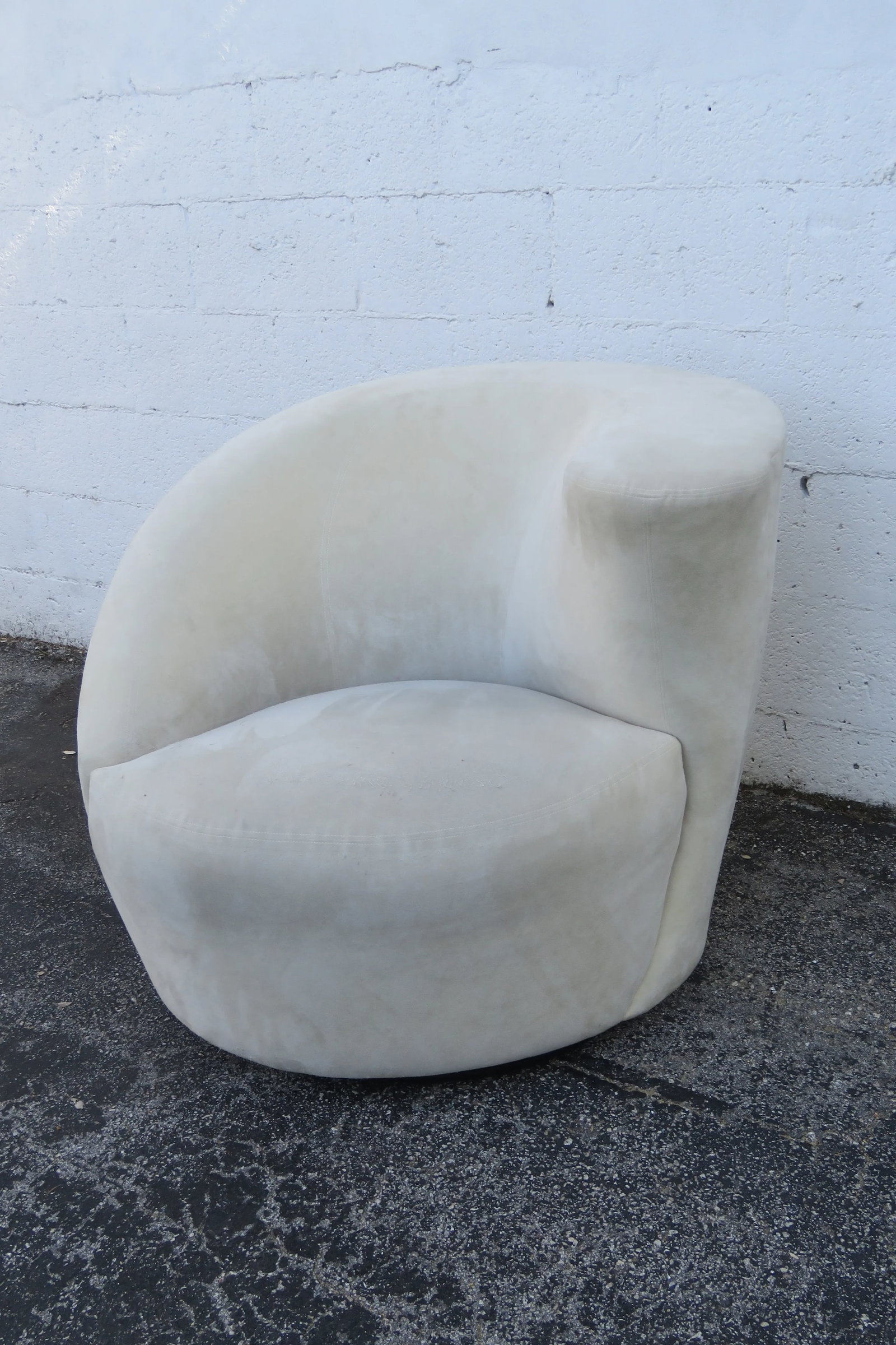 Vladimir Kagan Directional Nautilus Swivel Accent Chair - 2