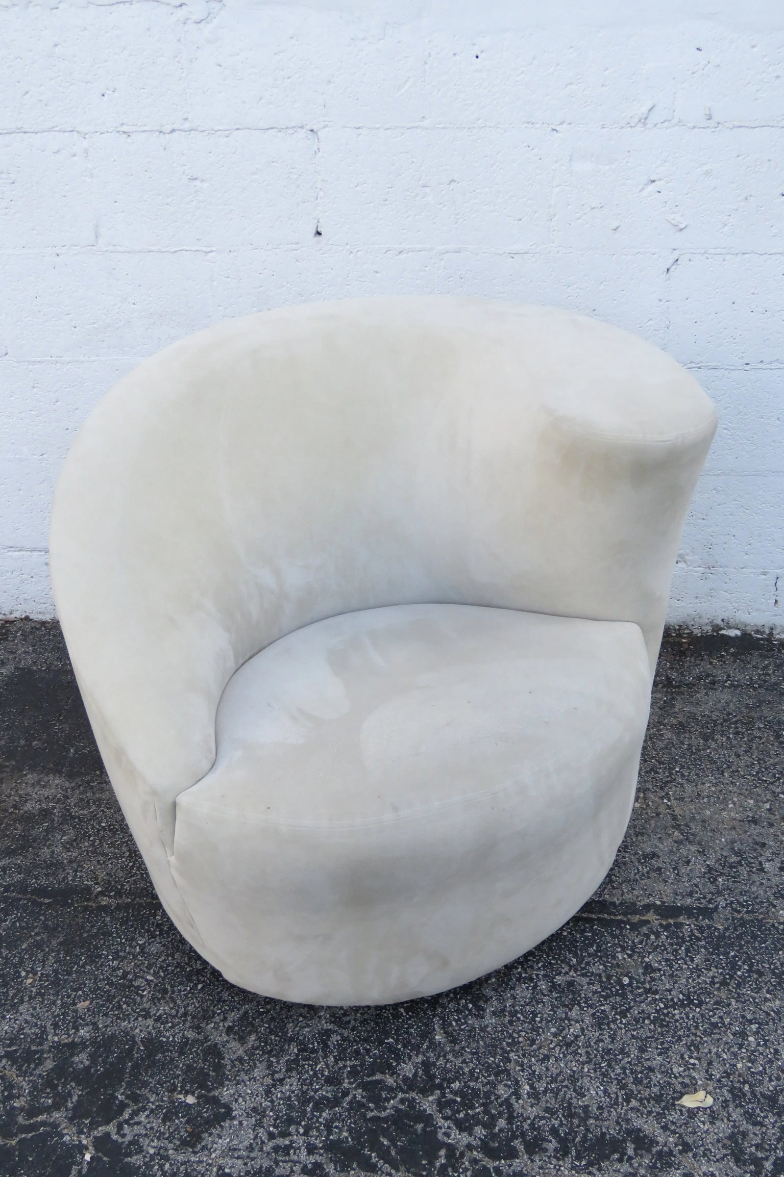 Vladimir Kagan Directional Nautilus Swivel Accent Chair - 4