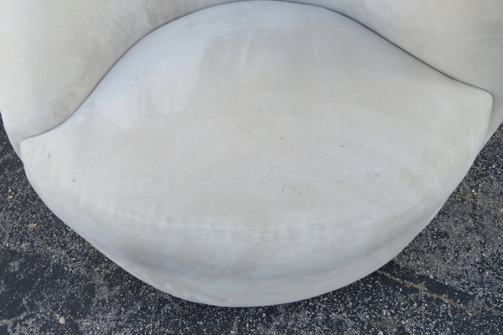 Vladimir Kagan Directional Nautilus Swivel Accent Chair - 5