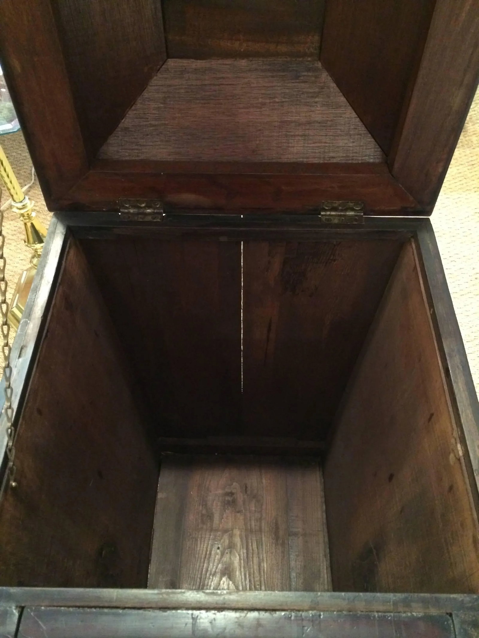 Small Antique English Mahogany Cellarette Wine Cooler - 10