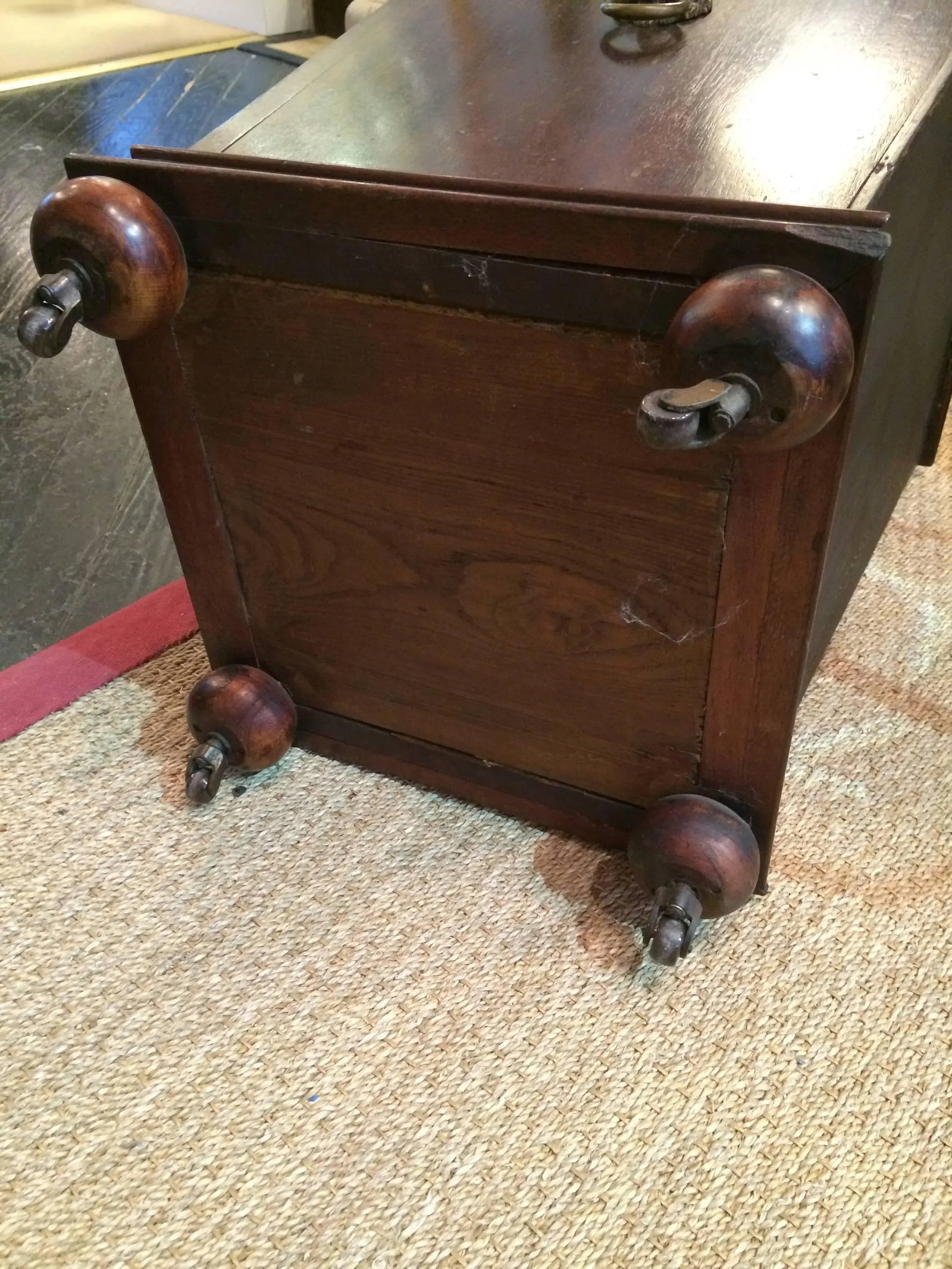 Small Antique English Mahogany Cellarette Wine Cooler - 6